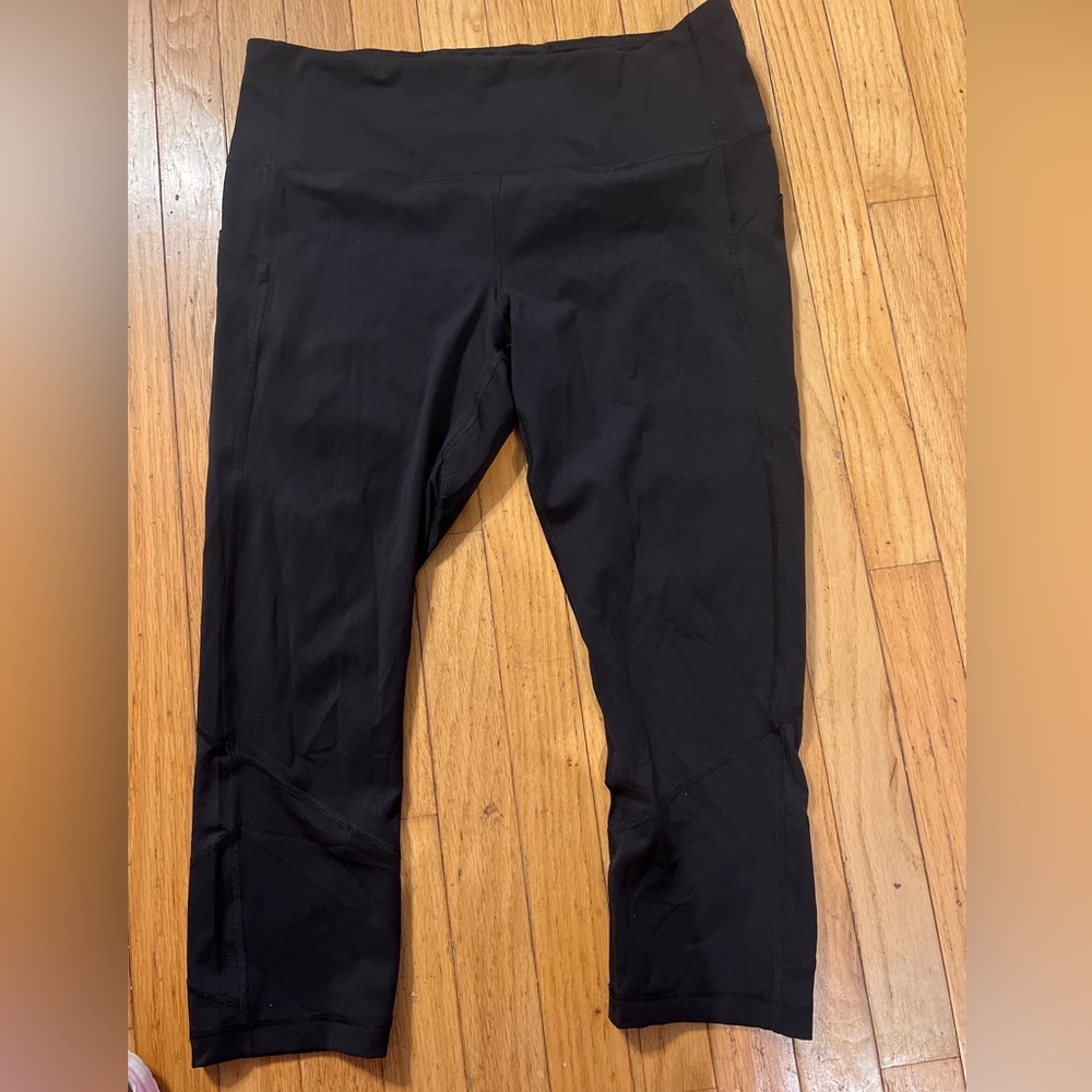 LuluLemon Black 7/8 Legging with Pockets